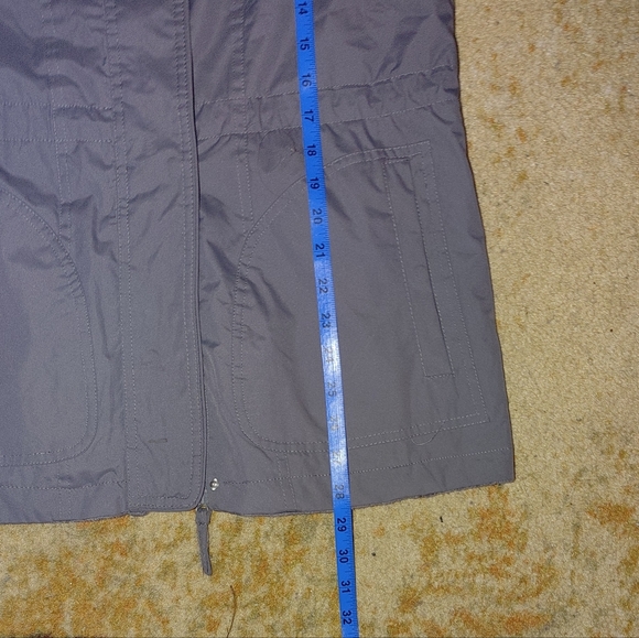 Free Country Grey Reversible Rain Coat. - Picture 10 of 11